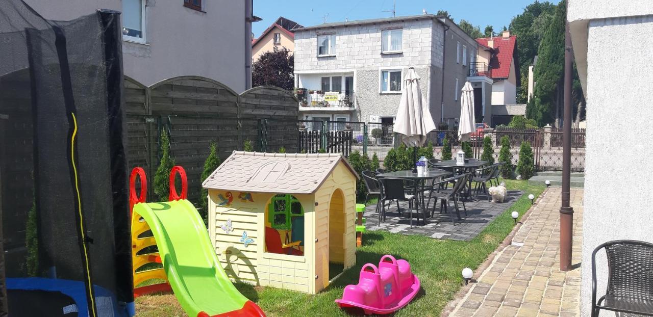 Pokoje Goscinne Galeon W Darlowku Ujście-Darłowskie Exteriör bild